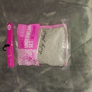 GIRLS SIZE SMALL UNDERWEAR SET